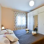 Meri Comfortable * 本科瓦茨