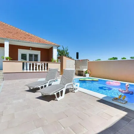 Meri Comfortable Holiday home *