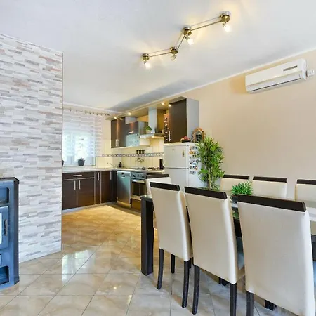 Holiday home Meri Comfortable Benkovac